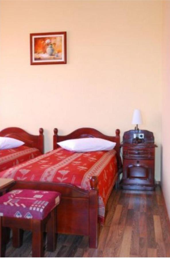 Casa Optima Hotel Oradea Luaran gambar