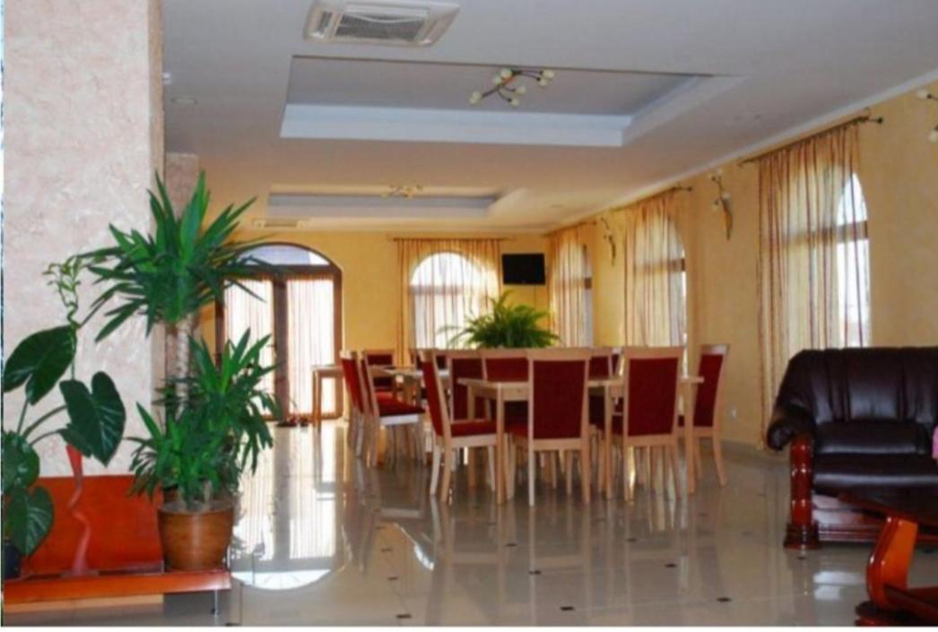 Casa Optima Hotel Oradea Luaran gambar